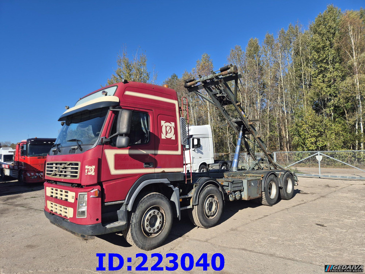 VOLVO FM12 420HP 8x2 - 翻斗车:图1 VOLVO FM12 420HP 8x2 - 翻斗车:图1