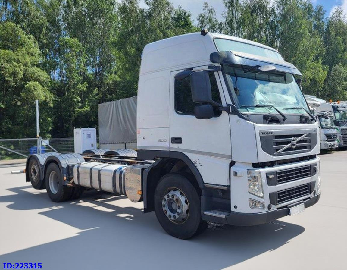 VOLVO FM13 500HP 6x2 Euro5 - 驾驶室底盘卡车:图4 VOLVO FM13 500HP 6x2 Euro5 - 驾驶室底盘卡车:图4