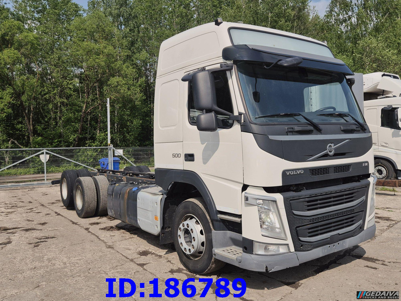 VOLVO FM13 500HP 6x2 - 驾驶室底盘卡车:图4 VOLVO FM13 500HP 6x2 - 驾驶室底盘卡车:图4