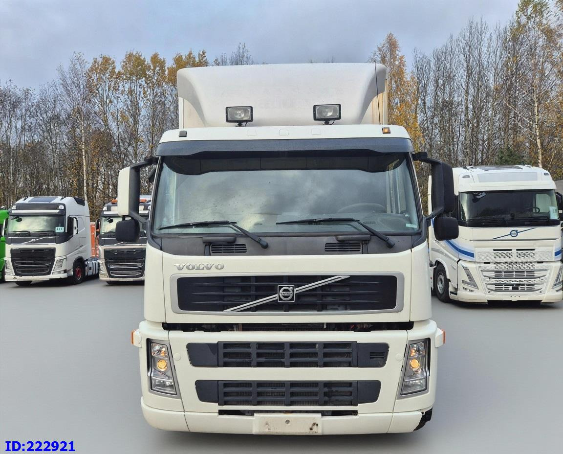 VOLVO FM9 260HP - 厢式卡车:图2 VOLVO FM9 260HP - 厢式卡车:图2