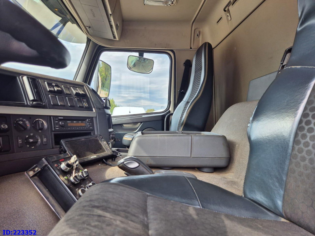 VOLVO FMX 330HP 6x2 Norba RL300. Keox -bio, Ferrari crane, Dynawatt -pressure - 垃圾车:图5 VOLVO FMX 330HP 6x2 Norba RL300. Keox -bio, Ferrari crane, Dynawatt -pressure - 垃圾车:图5