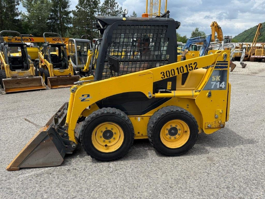 Komatsu SK714-5 (4026) - 滑移装载机:图1 Komatsu SK714-5 (4026) - 滑移装载机:图1