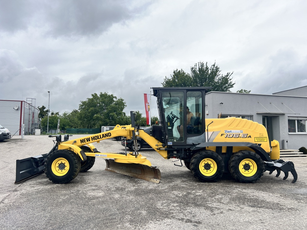 New Holland F 106.6 A (111602) - 平路机:图1 New Holland F 106.6 A (111602) - 平路机:图1