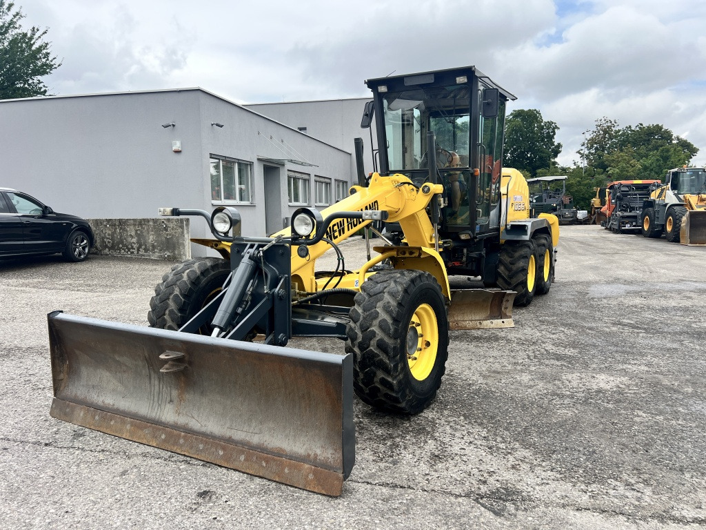 New Holland F 106.6 A (111602) - 平路机:图3 New Holland F 106.6 A (111602) - 平路机:图3