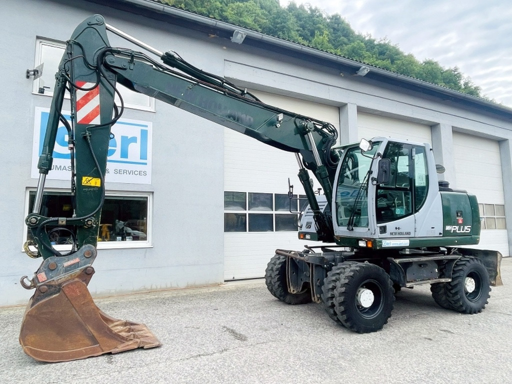 New Holland MH Plus (4054) - 轮式挖掘机:图4 New Holland MH Plus (4054) - 轮式挖掘机:图4
