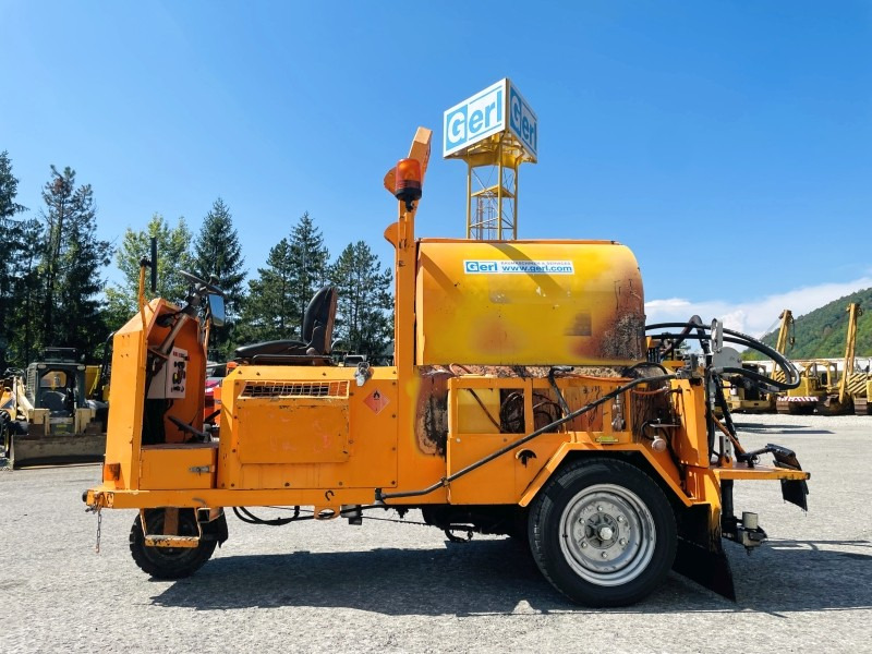 Strassmayr BMS600-3R (3831) - 沥青洒布车:图2 Strassmayr BMS600-3R (3831) - 沥青洒布车:图2