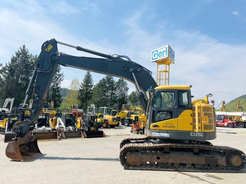Volvo ECR235CL (3445) - 履带式挖掘机:图1 Volvo ECR235CL (3445) - 履带式挖掘机:图1