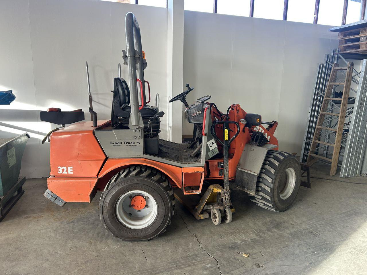 Atlas AR32E - 紧凑型装载机:图2 Atlas AR32E - 紧凑型装载机:图2