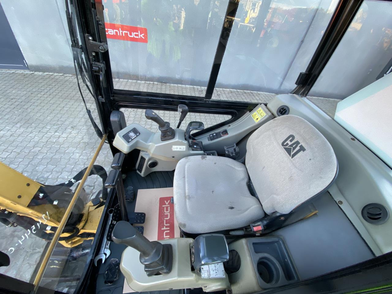 Caterpillar 301.8C - 小型挖掘机:图3 Caterpillar 301.8C - 小型挖掘机:图3