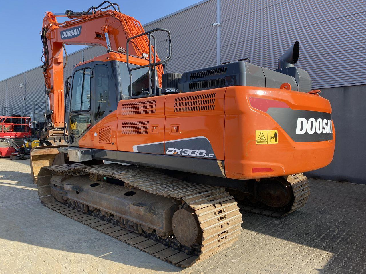 Doosan DX300LC-5 - 履带式挖掘机:图2 Doosan DX300LC-5 - 履带式挖掘机:图2