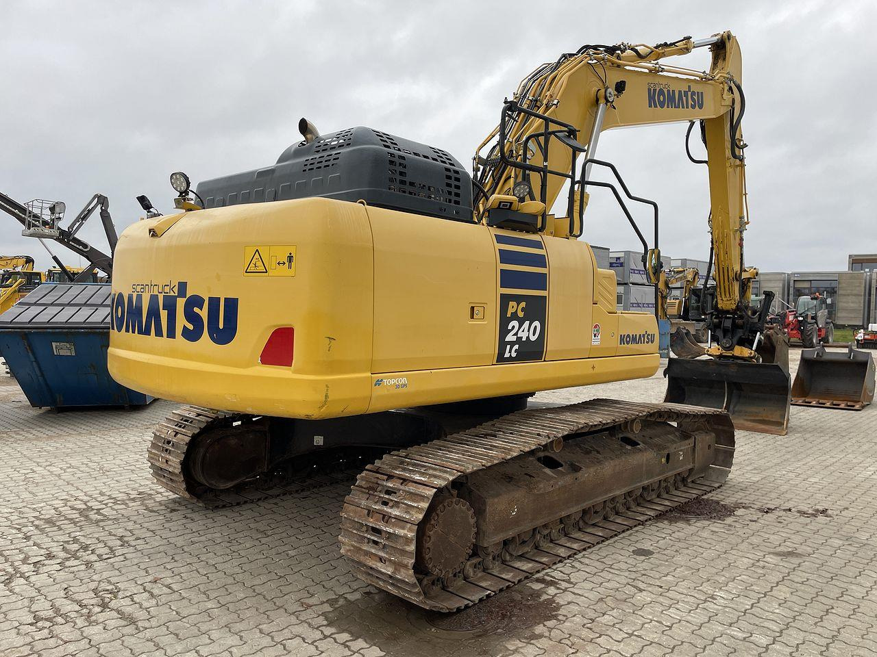 Komatsu PC240LC-11EO - 履带式挖掘机:图4 Komatsu PC240LC-11EO - 履带式挖掘机:图4