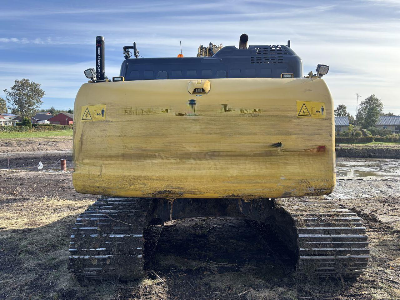 Komatsu PC240LC-11 - 履带式挖掘机:图4 Komatsu PC240LC-11 - 履带式挖掘机:图4