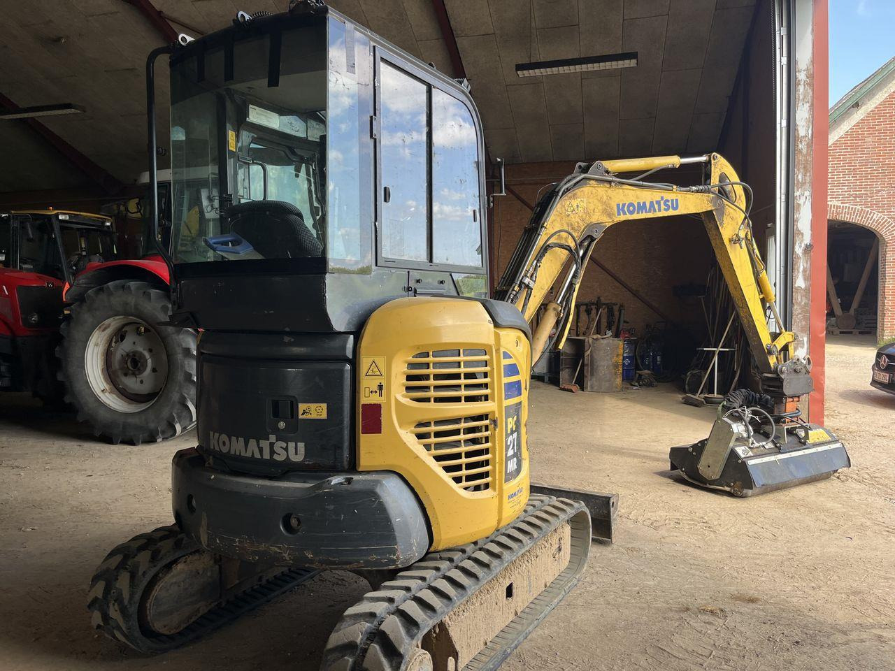 Komatsu PC27MR-2 - 小型挖掘机:图2 Komatsu PC27MR-2 - 小型挖掘机:图2