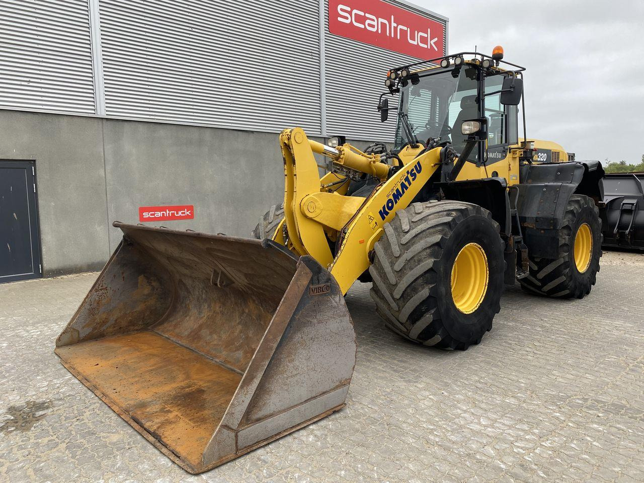 Komatsu WA320-7 - 轮式装载机:图1 Komatsu WA320-7 - 轮式装载机:图1