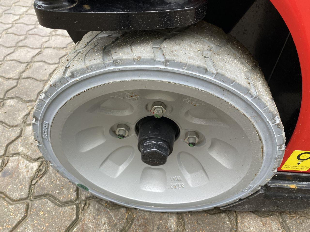 垂直桅杆升降机 Manitou 100VJR:图7 垂直桅杆升降机 Manitou 100VJR:图7