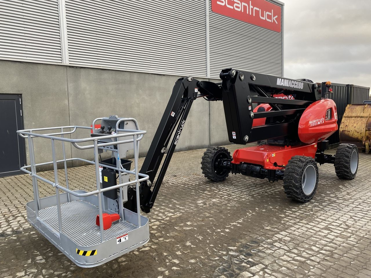 Manitou 160ATJ RC E3 - 铰接臂:图1 Manitou 160ATJ RC E3 - 铰接臂:图1