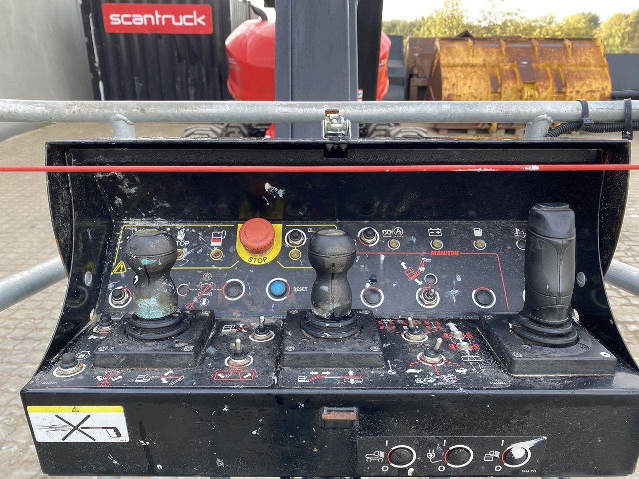 Manitou 180ATJ RC 4RD ST5 - 铰接臂:图3 Manitou 180ATJ RC 4RD ST5 - 铰接臂:图3