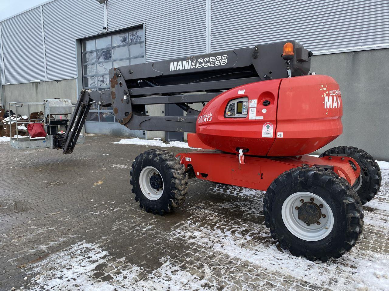 Manitou 180ATJ RC - 铰接臂:图2 Manitou 180ATJ RC - 铰接臂:图2