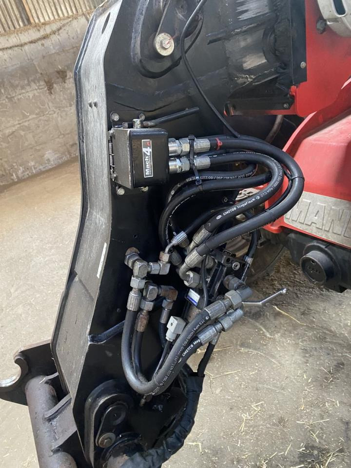 Manitou MLT735-120PS Elite - 伸缩臂叉装车:图4 Manitou MLT735-120PS Elite - 伸缩臂叉装车:图4