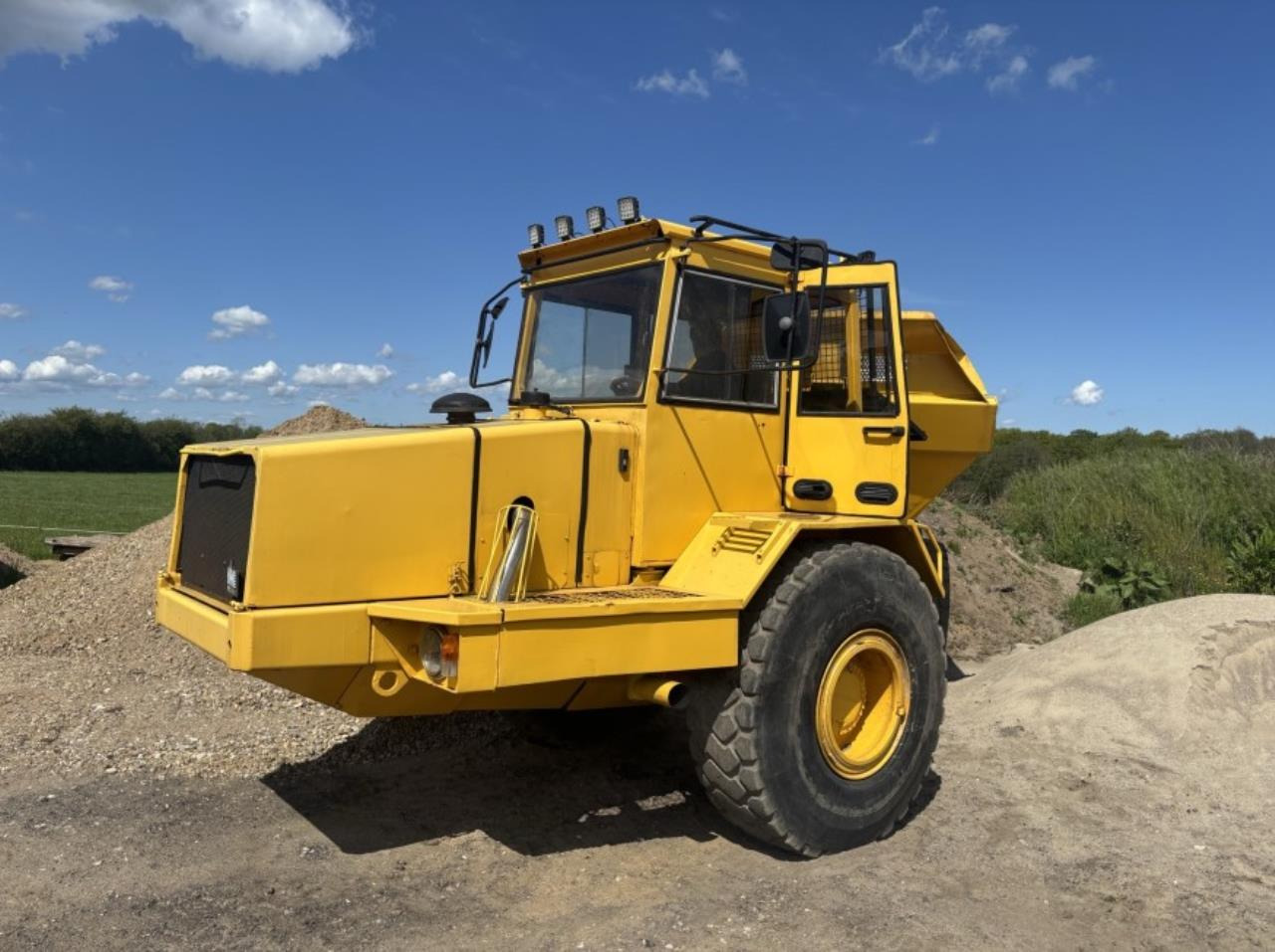 Volvo A20 - 铰接式自卸车:图1 Volvo A20 - 铰接式自卸车:图1