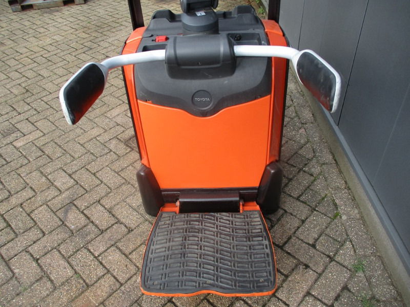 码垛车 Toyota LPE 200：图8