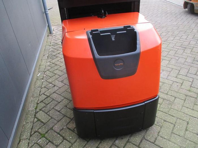Toyota OSE 100W - 拣选车:图4 Toyota OSE 100W - 拣选车:图4
