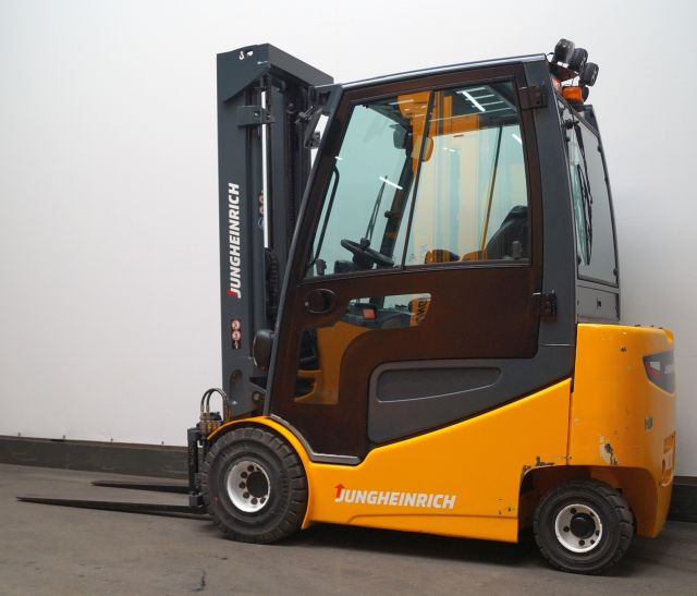 Jungheinrich EFG425ks - 电动叉车:图2 Jungheinrich EFG425ks - 电动叉车:图2