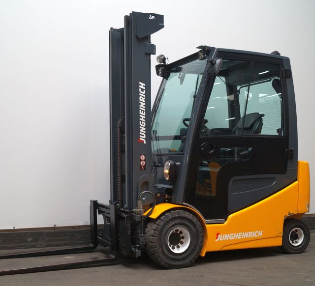 Jungheinrich EFG425ks - 电动叉车:图1 Jungheinrich EFG425ks - 电动叉车:图1