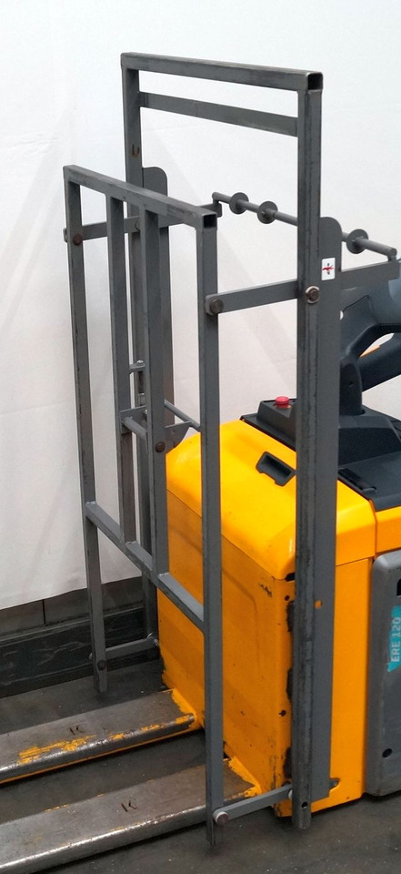 Jungheinrich ERE120 - 码垛车:图3 Jungheinrich ERE120 - 码垛车:图3