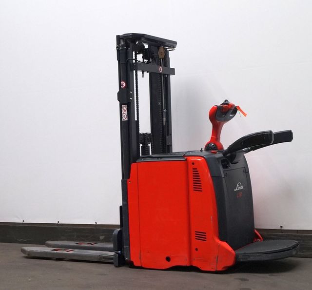 Linde L12AP - 堆垛机:图2 Linde L12AP - 堆垛机:图2