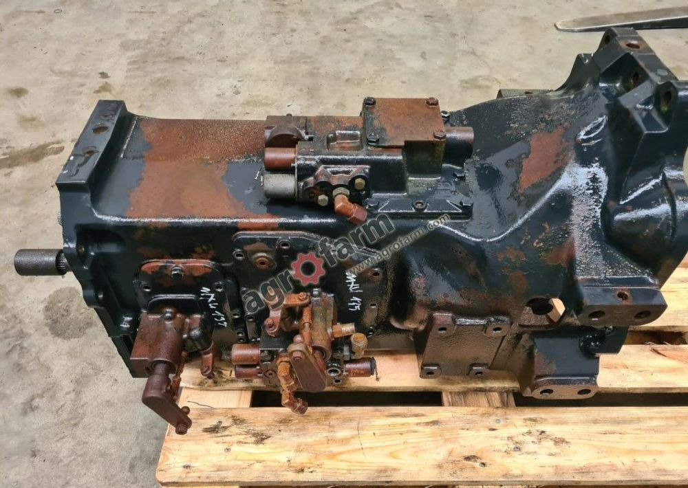 Skrzynia biegów Case MXU 135 - 变速箱:图3 Skrzynia biegów Case MXU 135 - 变速箱:图3