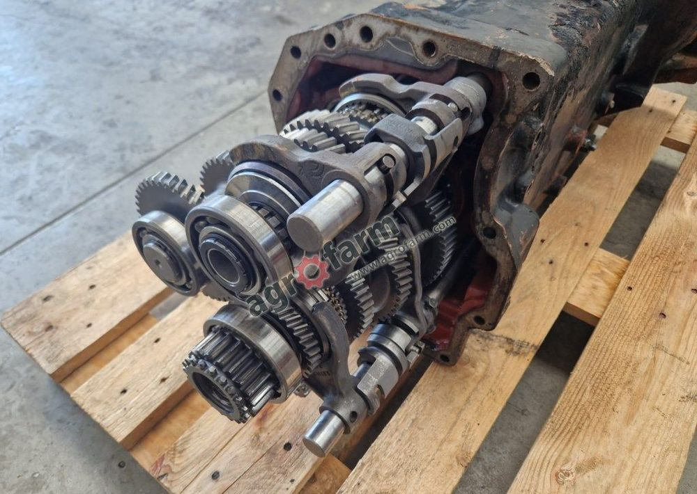 Skrzynia biegów Lamborghini Crono 00085412070 - 变速箱:图3 Skrzynia biegów Lamborghini Crono 00085412070 - 变速箱:图3