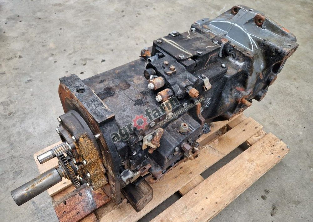 Skrzynia biegów New Holland TS100 - 变速箱:图3 Skrzynia biegów New Holland TS100 - 变速箱:图3