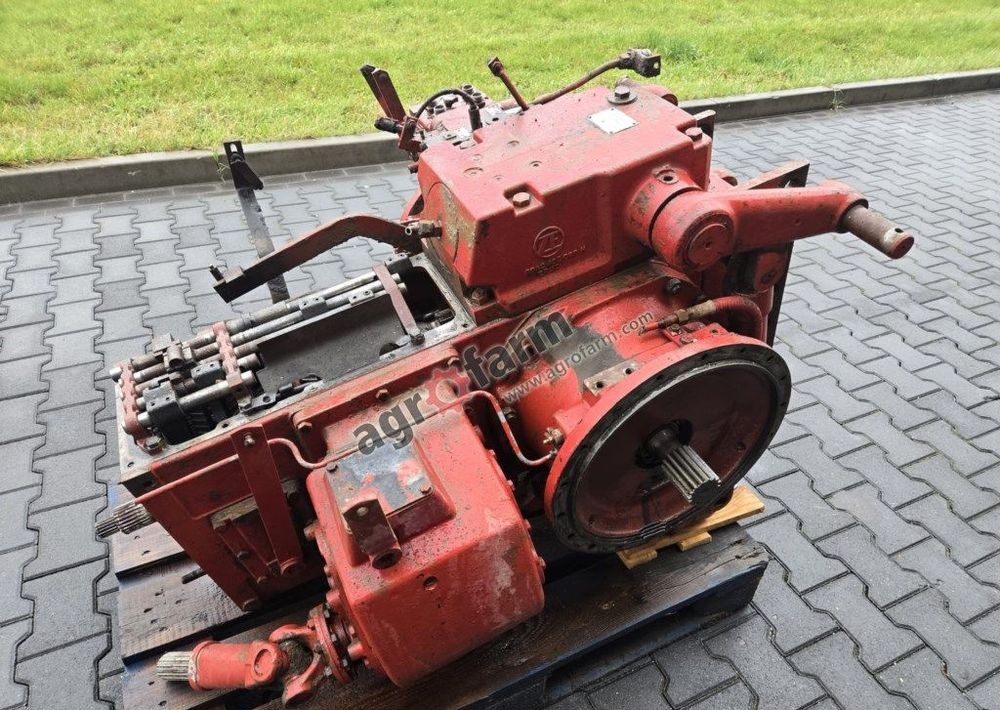 Skrzynia biegów, tylny most Case 1255 XL - 变速箱:图2 Skrzynia biegów, tylny most Case 1255 XL - 变速箱:图2