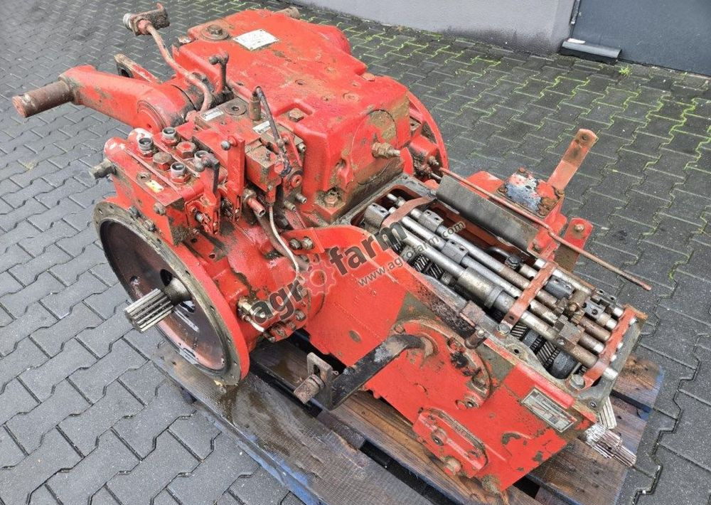 Skrzynia biegów, tylny most Case 1255 XL - 变速箱:图4 Skrzynia biegów, tylny most Case 1255 XL - 变速箱:图4