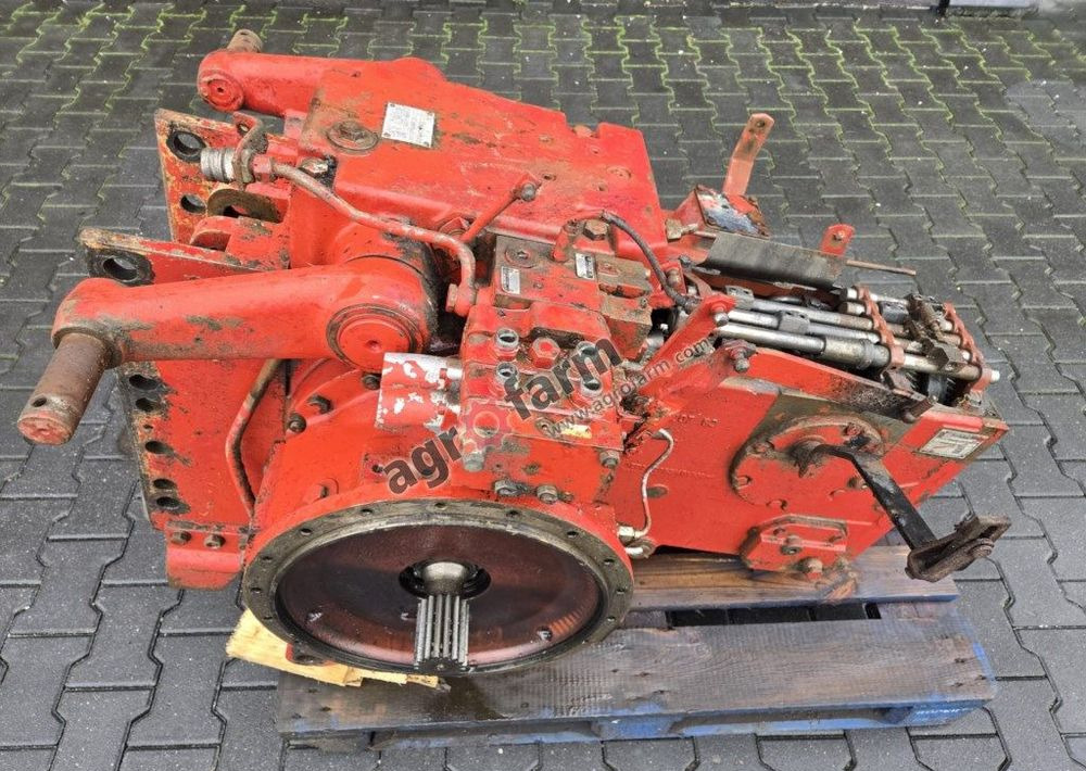 Skrzynia biegów, tylny most Case 1255 XL - 变速箱:图1 Skrzynia biegów, tylny most Case 1255 XL - 变速箱:图1