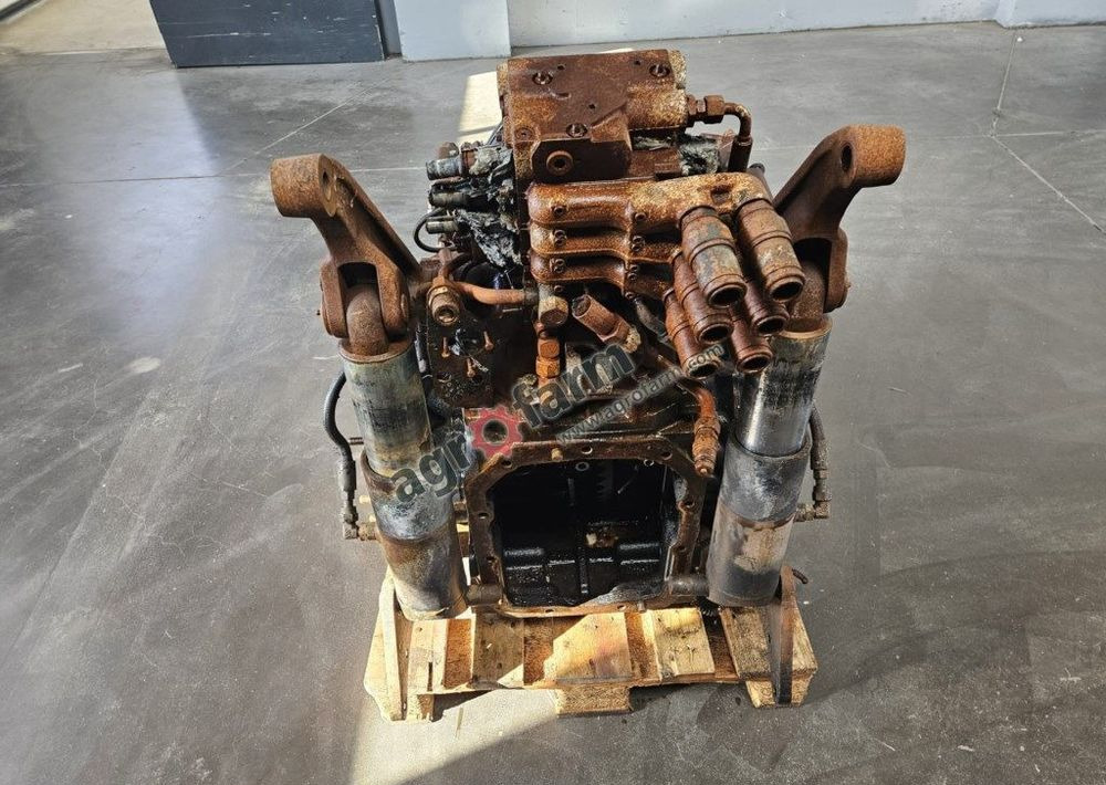 TYLNY MOST CASE MAXXUM 115 44980058 - 变速箱:图4 TYLNY MOST CASE MAXXUM 115 44980058 - 变速箱:图4