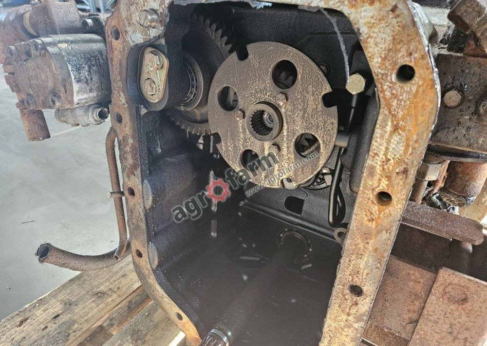 TYLNY MOST CASE MAXXUM 115 44980058 - 变速箱:图3 TYLNY MOST CASE MAXXUM 115 44980058 - 变速箱:图3