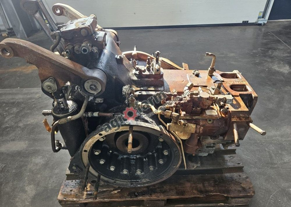 TYLNY MOST CASE PUMA 150 47963249 - 变速箱:图2 TYLNY MOST CASE PUMA 150 47963249 - 变速箱:图2