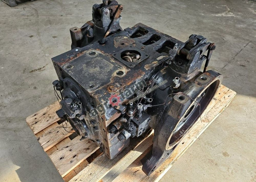 TYLNY MOST DEUTZ FAHR AGROTRON 80 - 传动装置:图1 TYLNY MOST DEUTZ FAHR AGROTRON 80 - 传动装置:图1