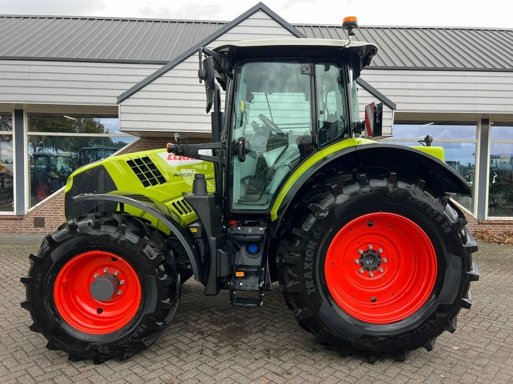 Claas Arion 530 CIS+ - 拖拉机:图2 Claas Arion 530 CIS+ - 拖拉机:图2