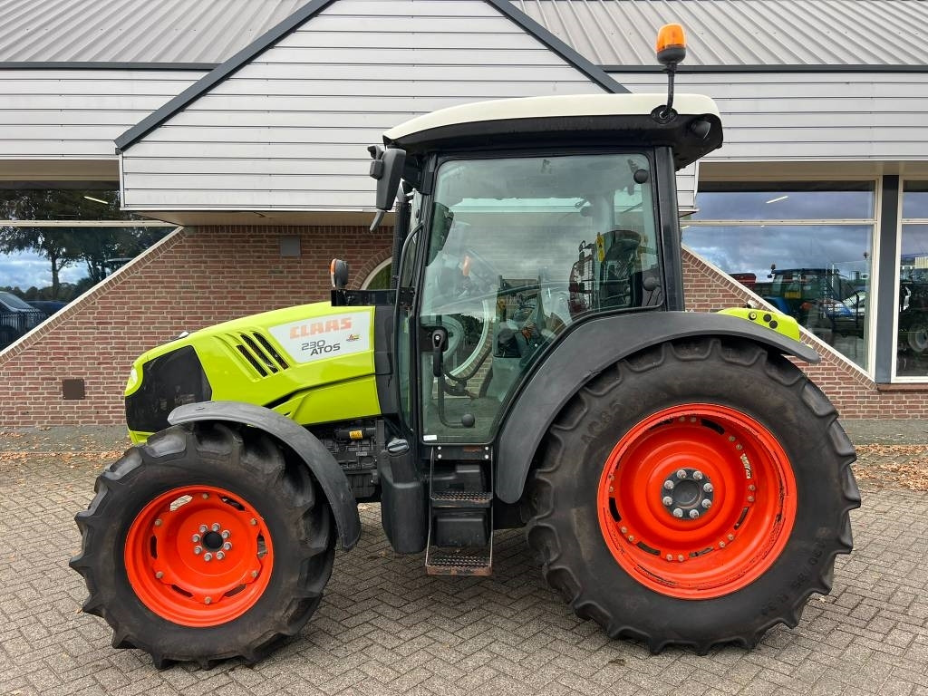 Claas Atos 230 - 拖拉机:图2 Claas Atos 230 - 拖拉机:图2