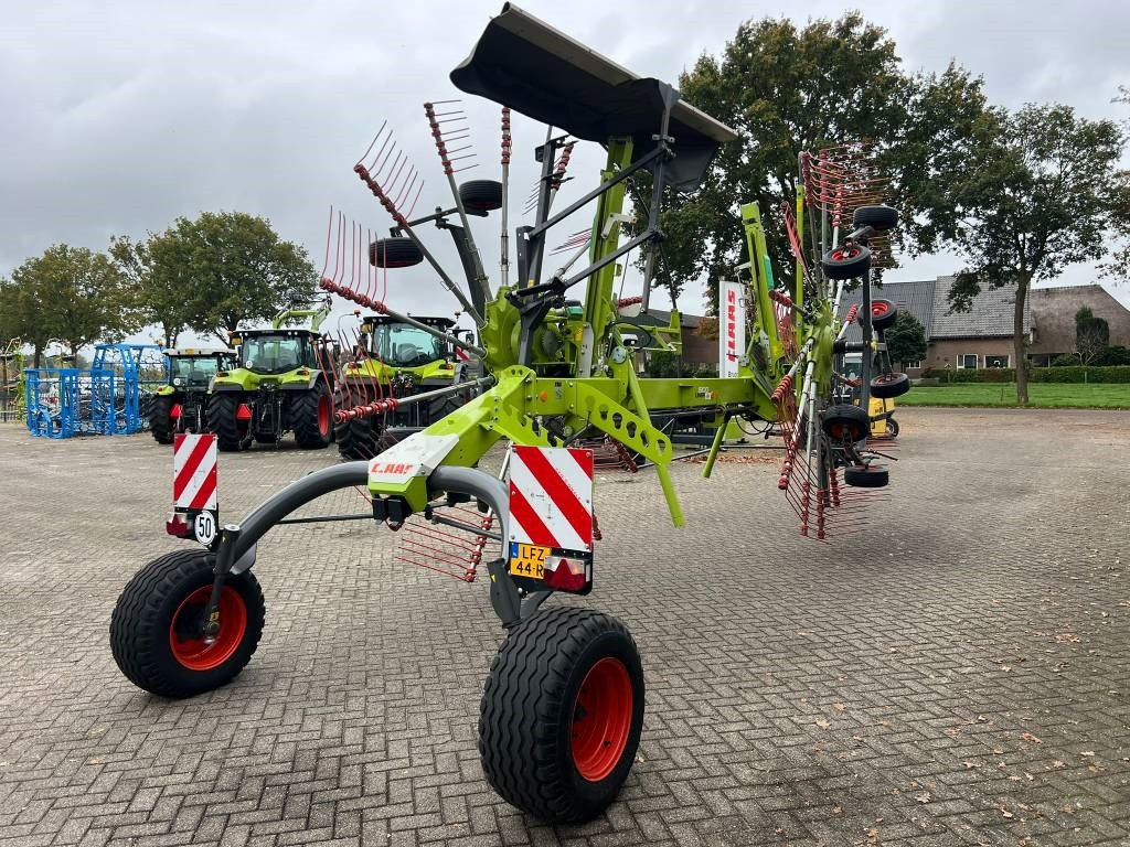 Claas Liner 1900 - 翻草机/ 搂草机:图4 Claas Liner 1900 - 翻草机/ 搂草机:图4