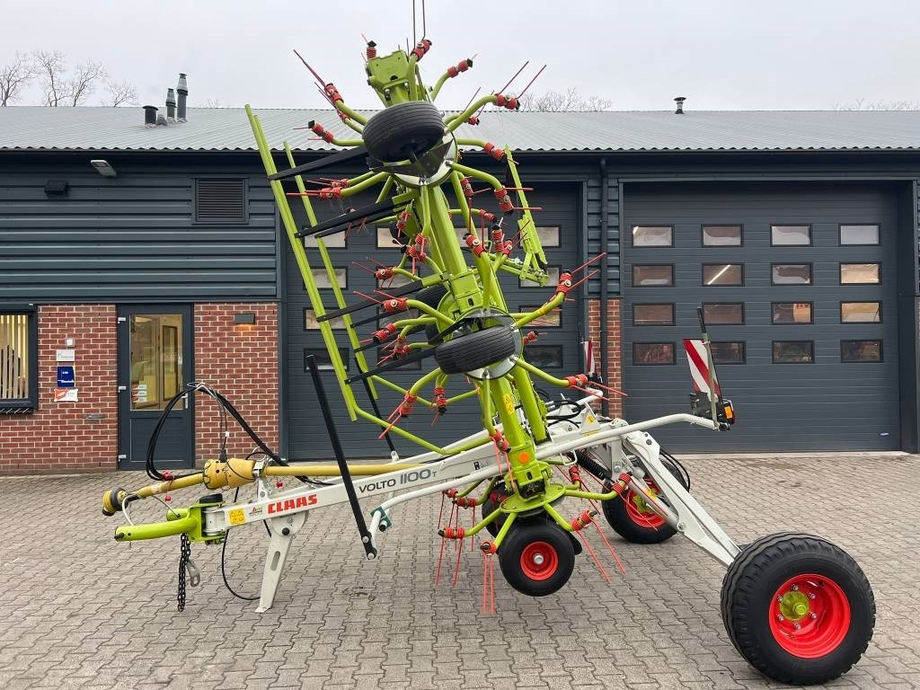 Claas Volto 1100 T - 翻草机/ 搂草机:图2 Claas Volto 1100 T - 翻草机/ 搂草机:图2