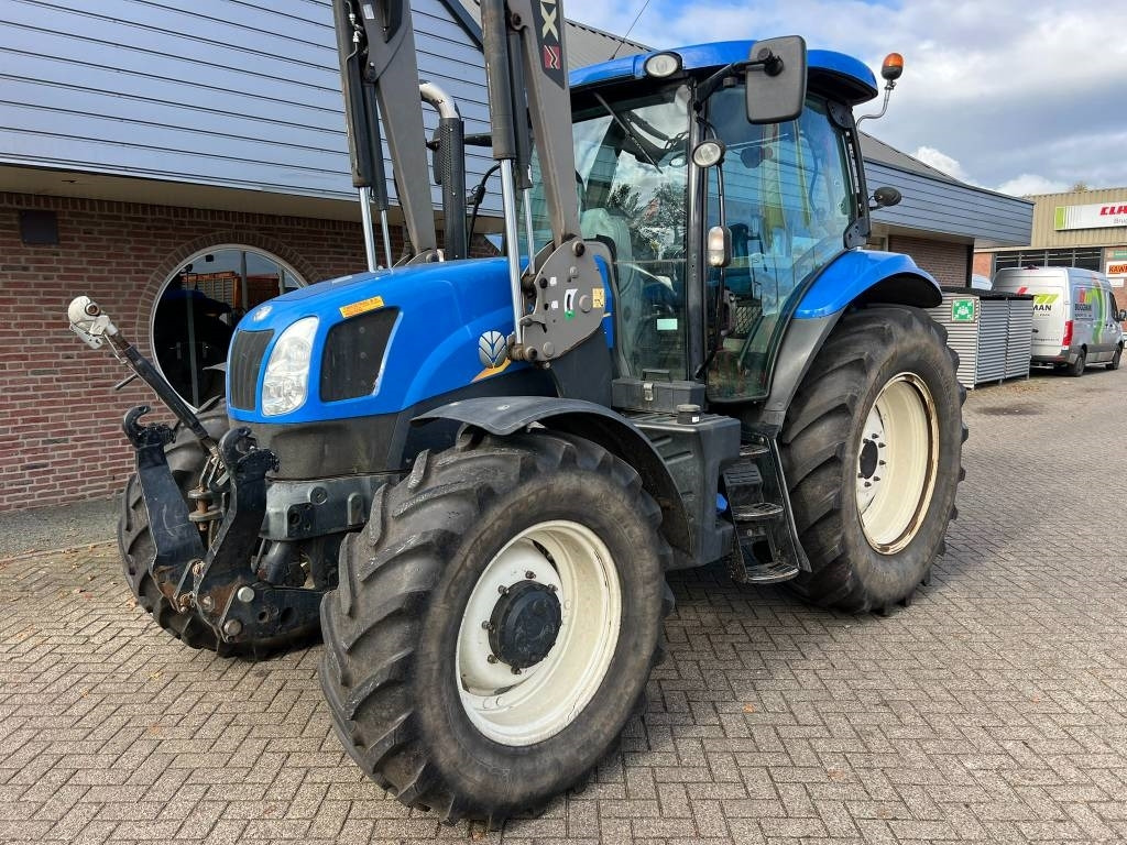 New Holland T 6.155 - 拖拉机:图2 New Holland T 6.155 - 拖拉机:图2