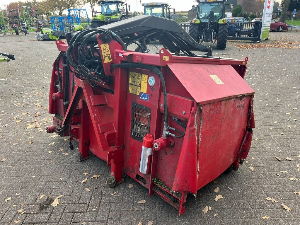 Trioliet Silobuster - 饲料搅拌车:图3 Trioliet Silobuster - 饲料搅拌车:图3