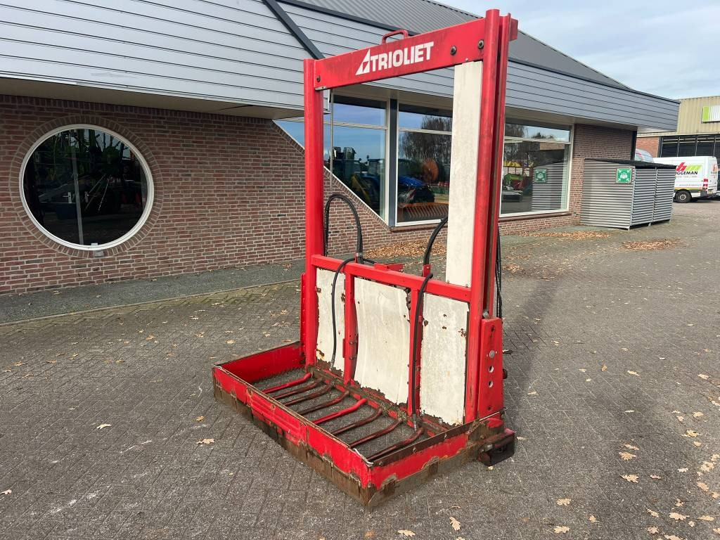 Trioliet TU 170 kuilvoersnijder - 牲畜设备:图1 Trioliet TU 170 kuilvoersnijder - 牲畜设备:图1