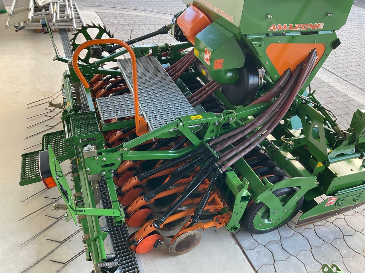 Amazone ADP 303 Spezial, KX 3000 - 联合条播机:图2 Amazone ADP 303 Spezial, KX 3000 - 联合条播机:图2