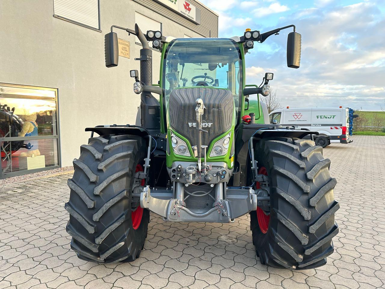 Fendt 724 Vario S4ProfiPlus - 拖拉机:图2 Fendt 724 Vario S4ProfiPlus - 拖拉机:图2