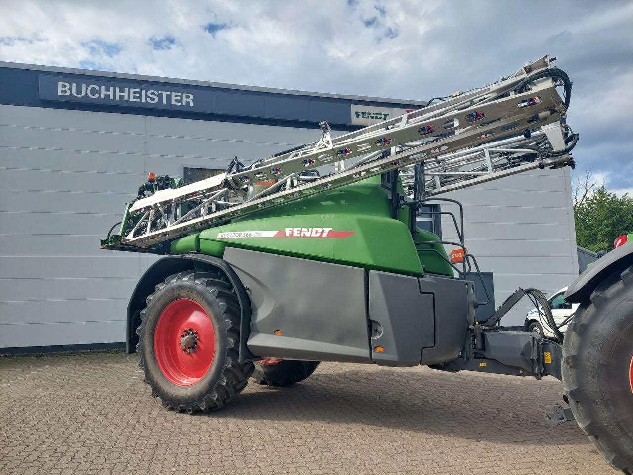 Fendt Rogator 366 - 牵引式喷雾机:图2 Fendt Rogator 366 - 牵引式喷雾机:图2